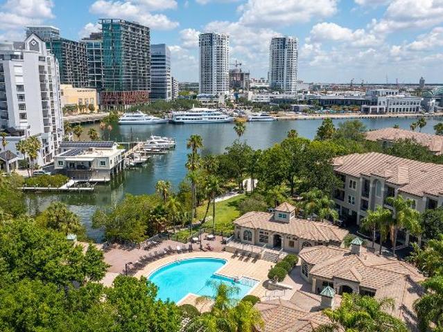 Townhouse for rent in Tampa