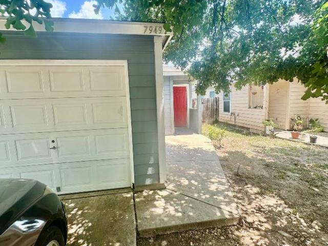 Townhouse for rent in Leesville, Texas