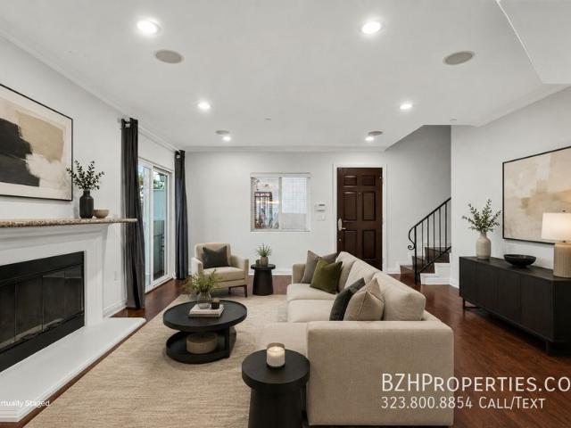 Apartment for rent in Canoga Park, California