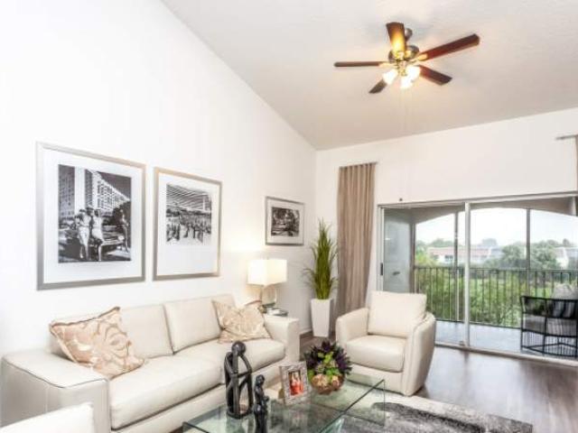 Apartment for rent in Doral, Florida