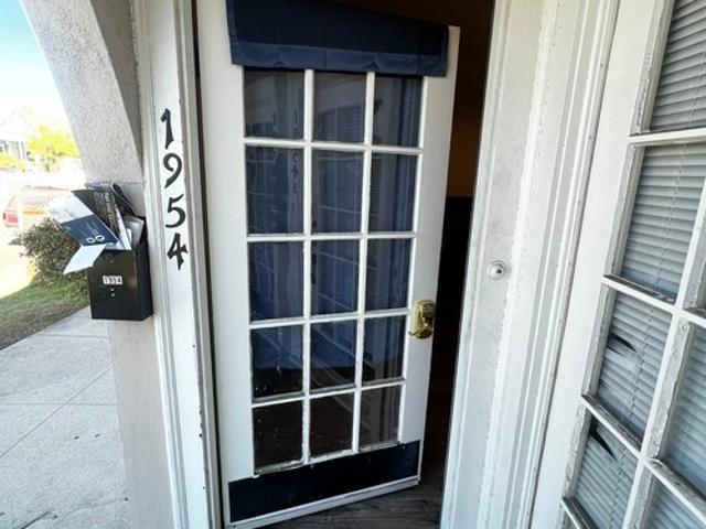 Apartment for rent in Canoga Park, California