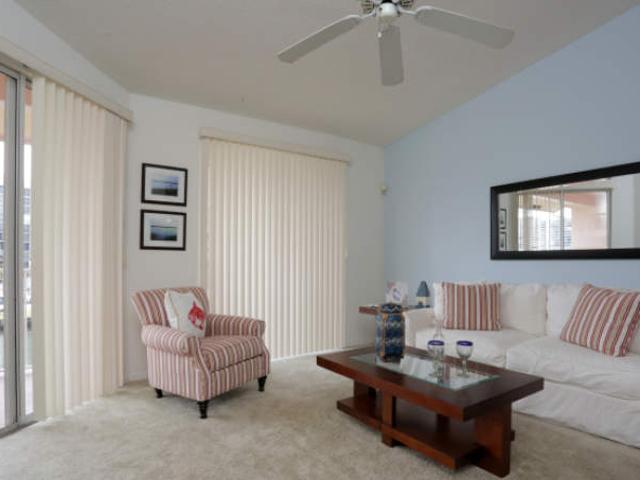 Apartment for rent in Hallandale