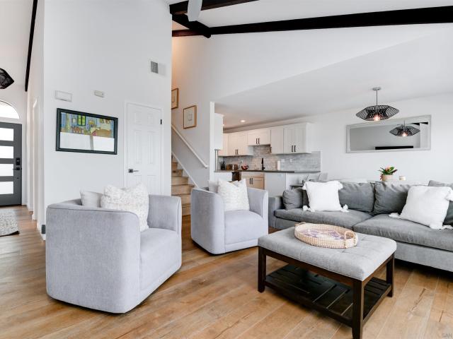 Apartment for rent in Cedros Ave Design District, Solana Beach
