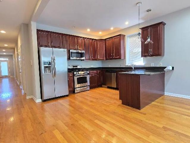 Condo for rent in Chicago Park, Illinois