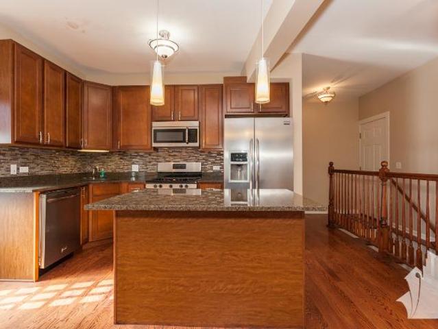 Condo for rent in Chicago Park, Illinois