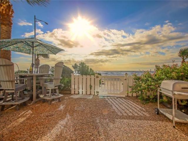 Condo for rent in Galveston