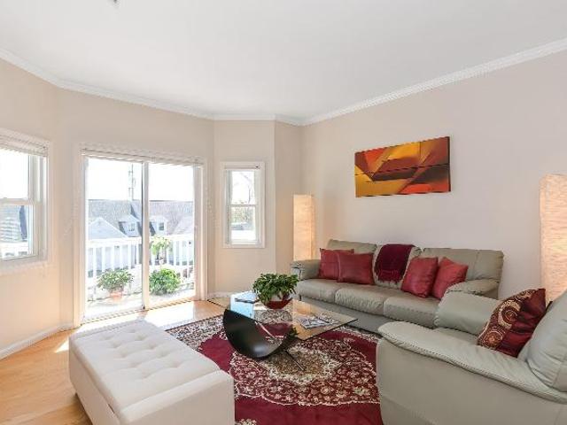 Townhouse for rent in Franklin Park, Revere