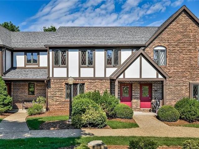 Townhouse for rent in Sewickley, Pennsylvania