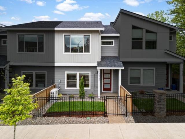 Townhouse for rent in Oregonia