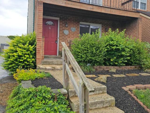 Townhouse for rent in Chester, Pennsylvania