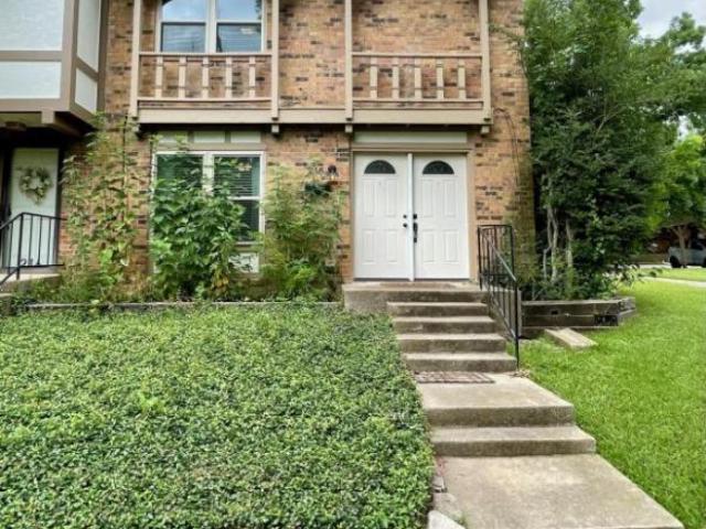 Townhouse for rent in Arlington