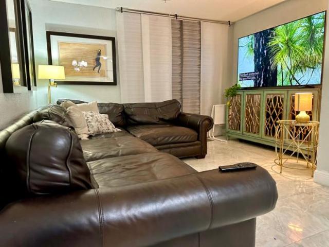 Townhouse for rent in North Miami Beach, Florida