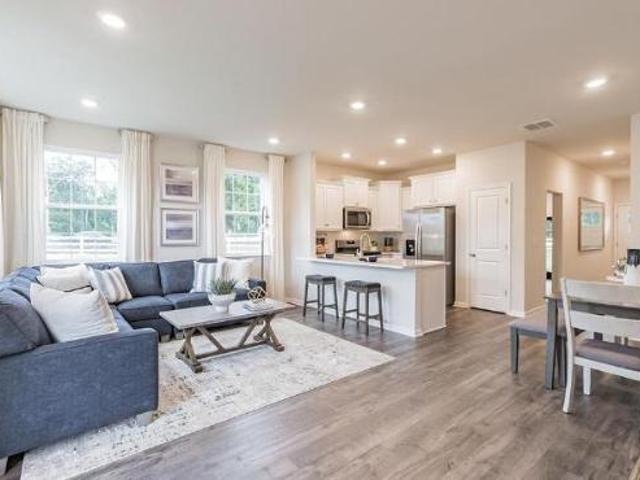 Townhouse for rent in Burlington, New Jersey