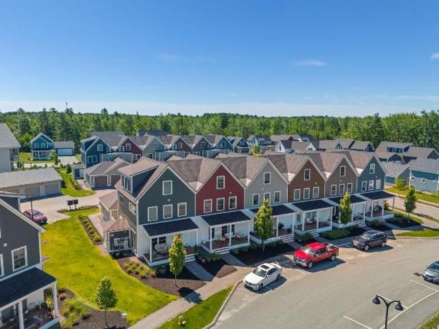Townhouse for rent in Scarborough, Maine