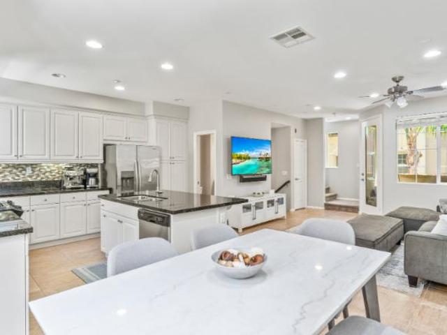 Townhouse for rent in California