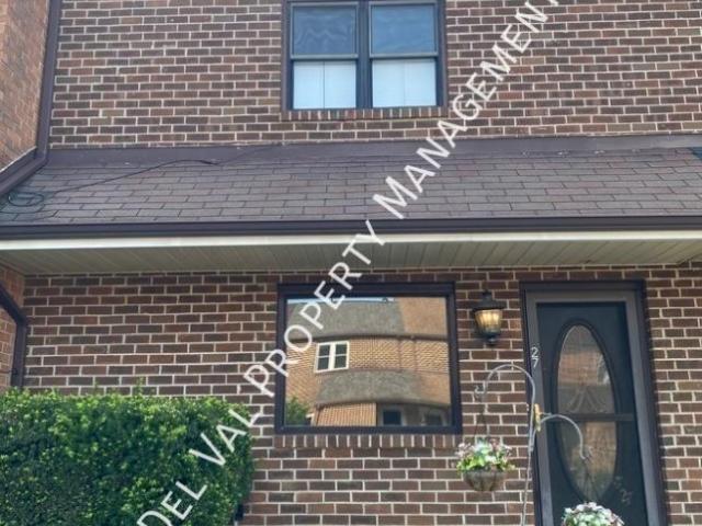Townhouse for rent in Malvern