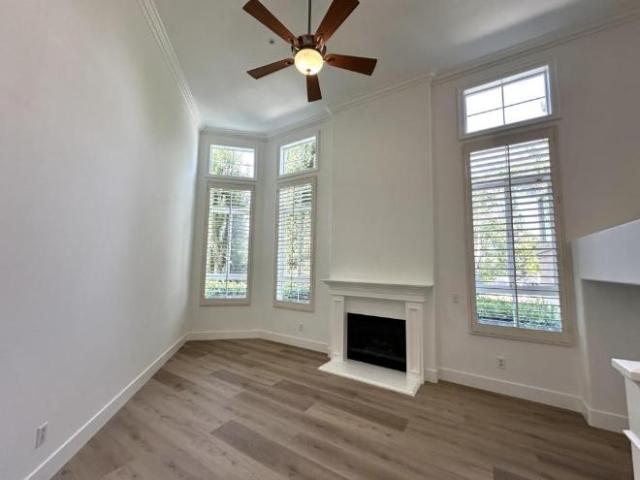 Townhouse for rent in Santa Ana