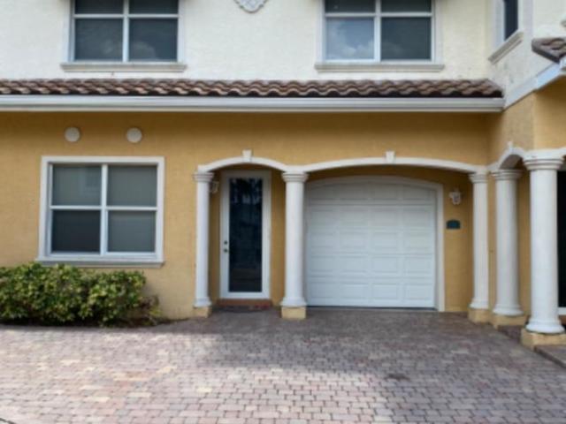 Townhouse for rent in Cape Coral