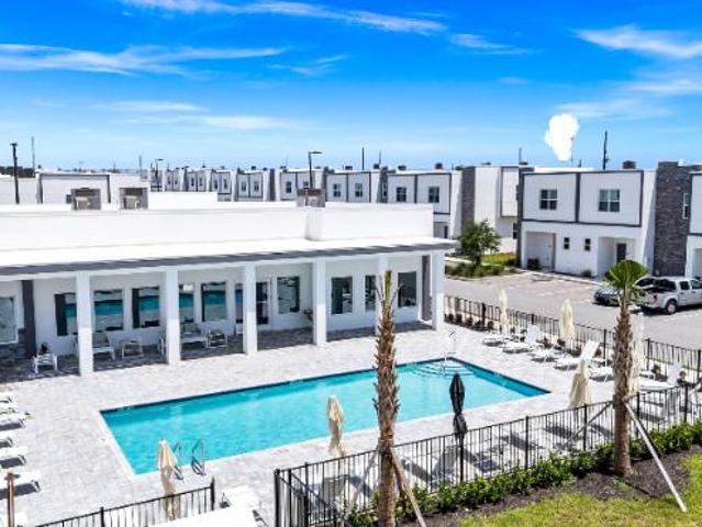 Townhouse for rent in Davenport, Florida