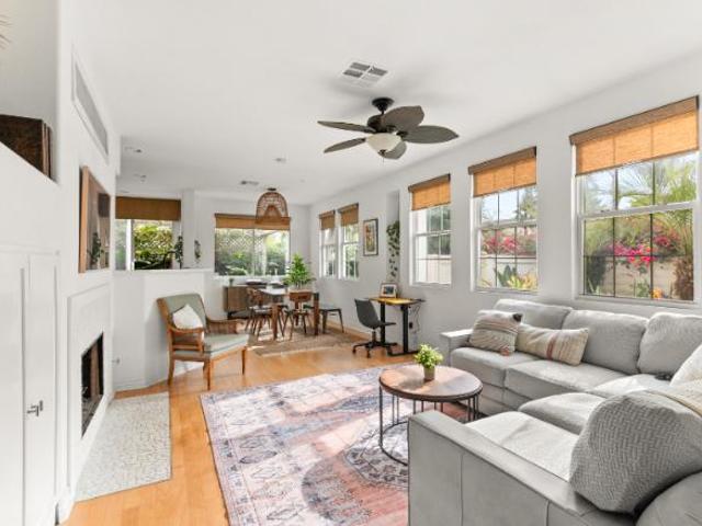 Townhouse for rent in Cardiff, California