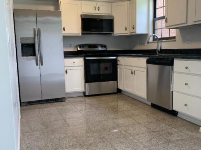 Townhouse for rent in Roselawn, Ohio