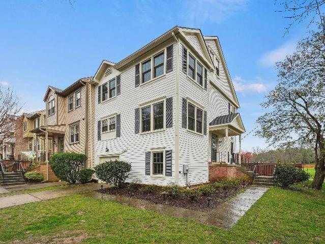Townhouse for rent in Montgomery Village