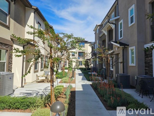 Apartment for rent in Santa Fe Springs, California