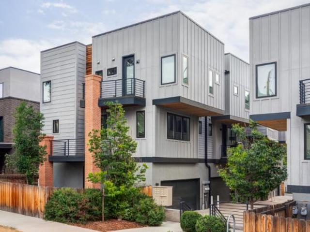 Townhouse for rent in Denver