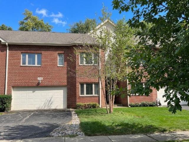Townhouse for rent in Glenview, Illinois