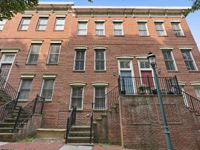 Townhouse for rent in Trenton, New Jersey
