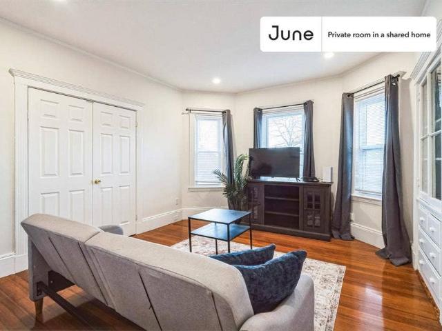 Room for rent in Dorchester, Boston