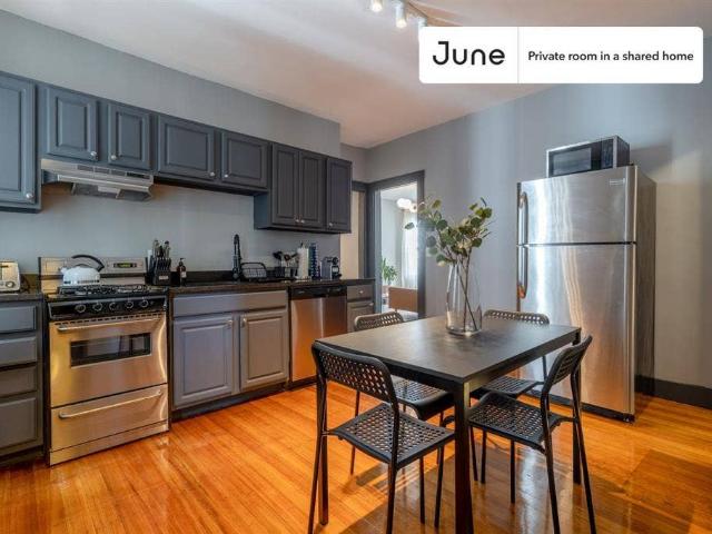 Room for rent in Dorchester, Boston