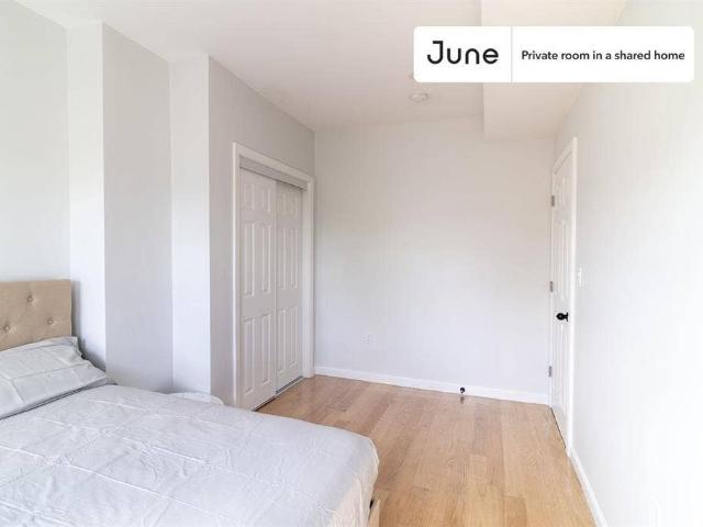 Room for rent in Dorchester, Boston