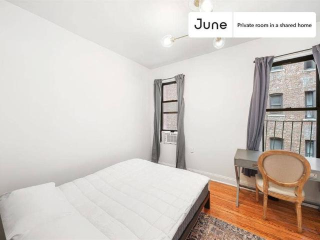 Room for rent in Arverne, New York