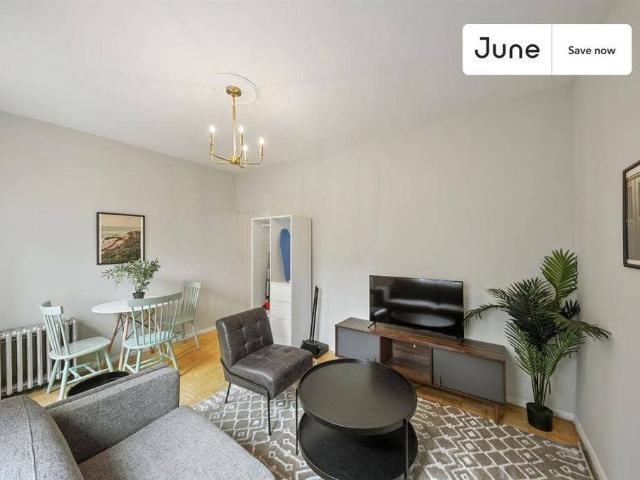 Apartment for rent in Arverne, New York