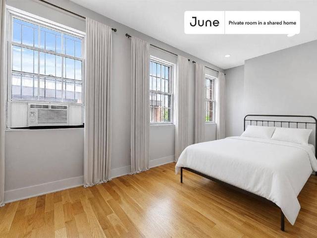 Room for rent in Arverne, New York