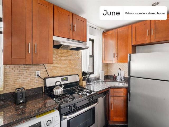Room for rent in Arverne, New York