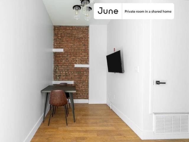 Room for rent in Arverne, New York