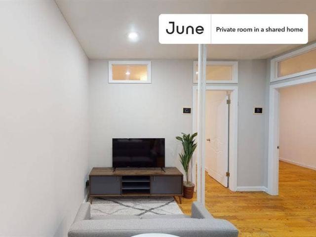 Room for rent in Arverne, New York