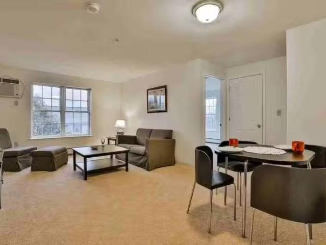 Condo for sale in Manchester Condo for sale in Manchester