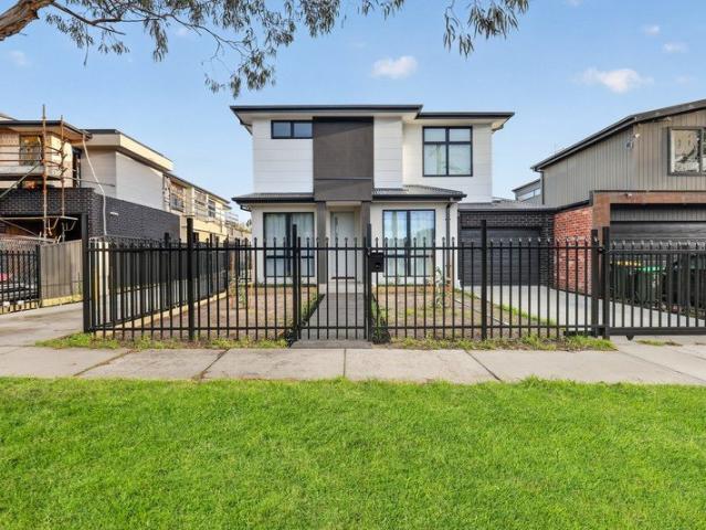 Townhouse for rent in Camerons Creek, Victoria