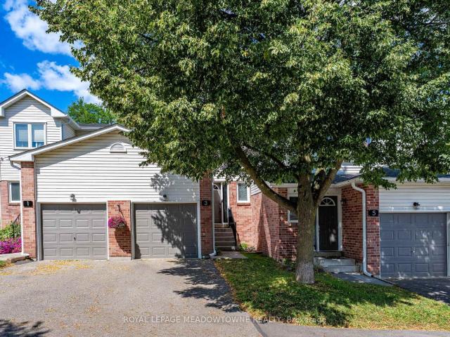Condo for sale in Georgetown, Ontario