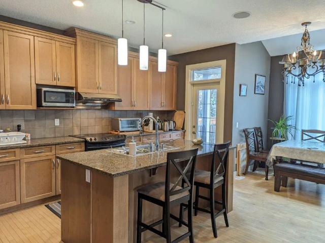 Room for rent in Silverado, Calgary