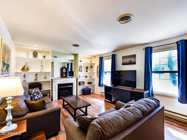 House for sale in Whiting, New Jersey