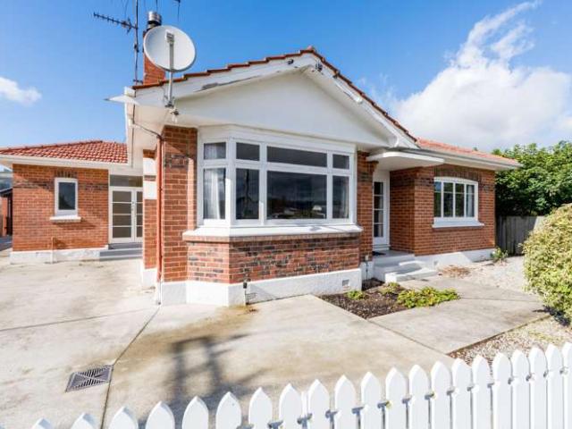 House for sale in Otakou
