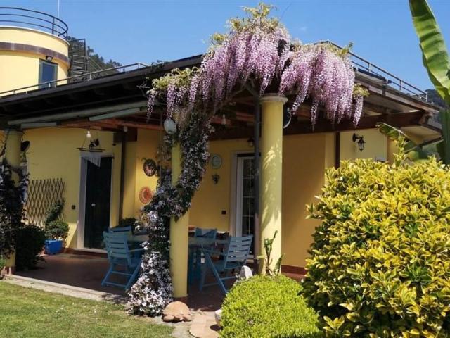 Casa in vendita a Turano, Marina Di Massa
