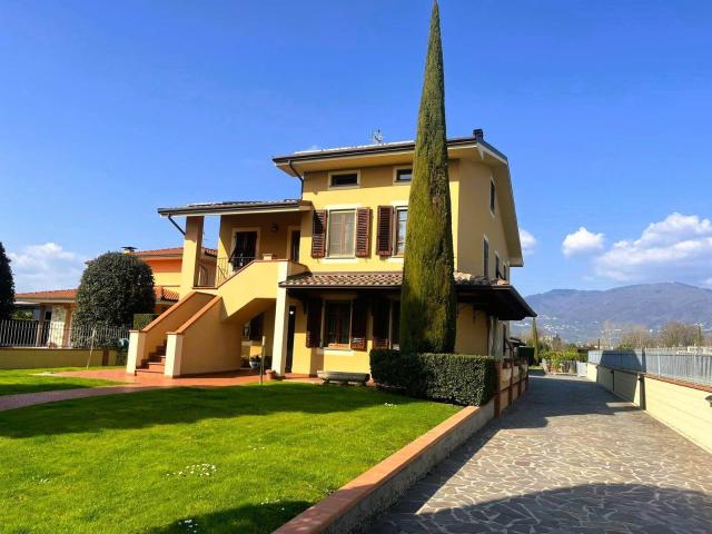 Casa in vendita a Capannori, Toscana