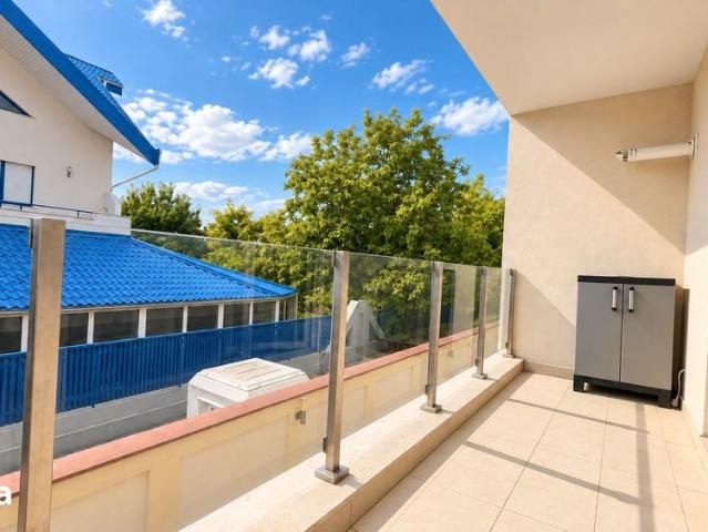 Apartament închirieri în Zodiac, Voluntari