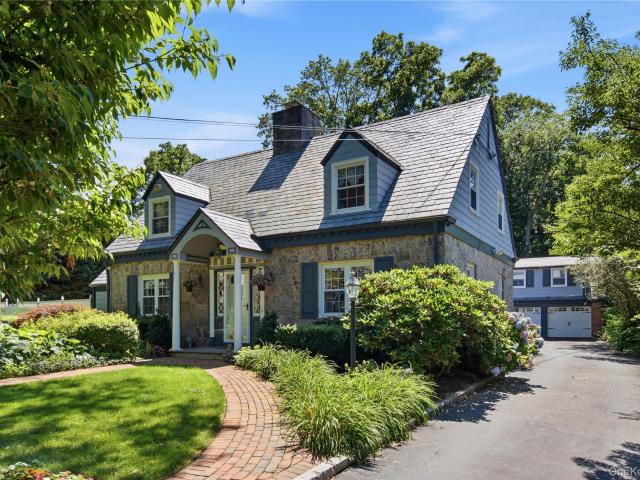 House for sale in Huntington, New York