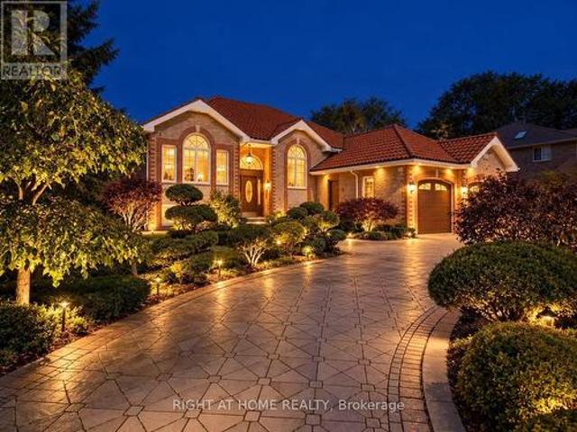 House for sale in Hamilton, Golden Horseshoe